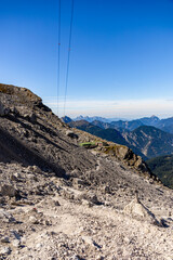 Bergwanderung durch die wunderschöne Bayrischen Alpen vor den Toren von Garmisch-Partenkirchen hinauf zur Zugspitze - Bayern - Deutschland