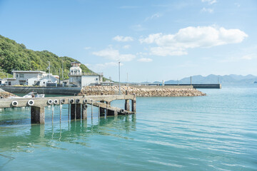 港