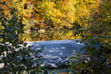 Fluss bei Schindellegi im Herbst