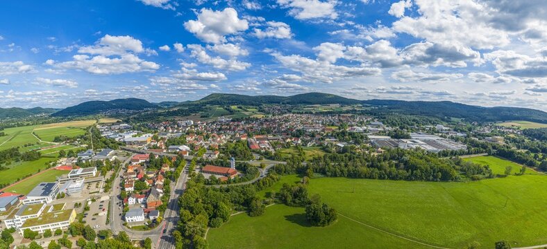 Ausblick auf das Tal der Pegnitz rund um Hersbruck im Naturpark Fr&auml;nkische Schweiz-Frankenjura