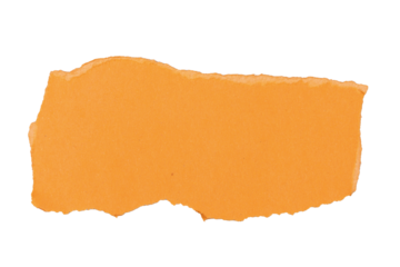 Un morceau de carton orange et déchiré sur un fond transparent. Un espace de copie.