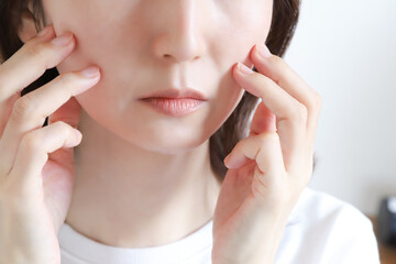 女性の顔　アンチエイジング