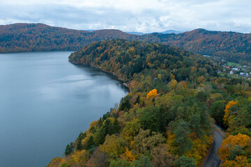 Jezioro Rożnowskie, jesień 