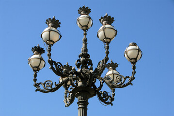 Candélabre monumentaux de la Place Saint-Pierre de Rome, Italie