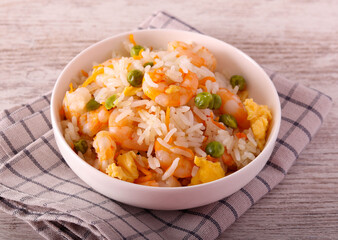 Rice with shrimps and peas