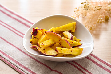 さつまいものマスタード炒め　しお味