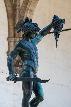 Bronze statue of Perseus by Cellini, Piazza della Signoria, Florence, Tuscany, Italy