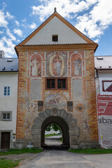 Eingangstor zur Abtei Hohenfurth in Tschechien