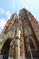 Obraz premium Panoramic View of Red Rooftops in Wrocław City