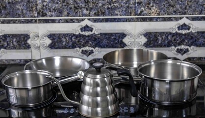 Stainless steel cookware set for induction stove