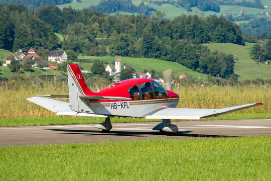 HB-KFL Robin DR400-180 plane in Wangen in Switzerland 31.8.2025
