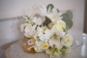 wedding flowers bouquet of white roses 