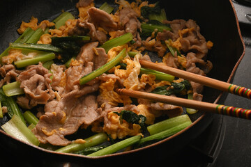 豚肉と小松菜の中華風卵炒め