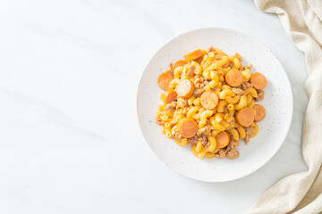 macaroni sausage and minced pork