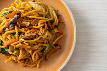 stir-fried yakisoba noodles with vegetable in vegan style