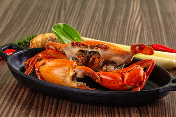 Gourmet Steamed orange wild crab