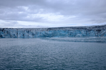Breiðamerkurjökull glacier as seen from the Jökulsárlón glacier lagoon in Iceland