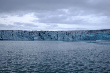 Breiðamerkurjökull glacier as seen from the Jökulsárlón glacier lagoon in Iceland