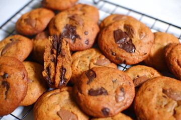 chocolate chip cookies