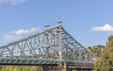 Das Blaue Wunder, offiziell als Loschwitzer Brücke bezeichnet in Dresden, Deutschland