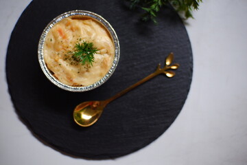 Macaroni schotel in cup 