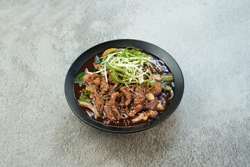 간장 불고기와 쌈채소와 공기밥을 촬영한 모습