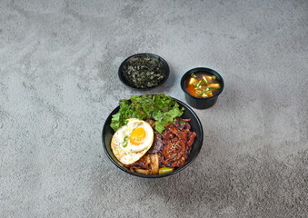 간장불고기 계란 덮밥을 촬영한 모습입니다.