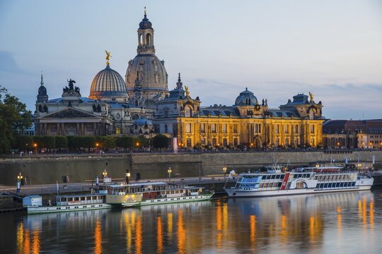 Panorama over the Elbe, from left to right: Academy of Fine Arts, Bruehl's Terrace, Sekundogenitur and Church of Our Lady, Dresden, Free State of Saxony, Germany