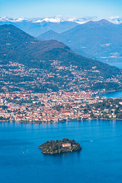 Panoramablick auf Verbania am Lago Maggiore, Italien