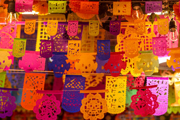 papel picado, papel picado de plástico, decoración mexicana, decoración de día de muertos, día de muertos, altar de muertos, ofrenda, tradición mexicana, cultura mexicana, fiesta mexicana, arte popula