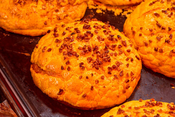 pan de muerto, pan tradicional mexicano, pan dulce, pan de temporada, día de muertos, ofrenda, altar de muertos, tradición mexicana, cultura mexicana, comida típica mexicana, repostería mexicana, pan 