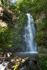 Todtnau im Schwarzwald , Deutschland, mit seinem beeindruckenden Wassefall