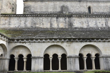 Cloître de la cathédrale Notre-Dame-de-Nazareth à Vaison-la-Romaine. France