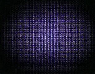 紫色に光るガラス粒子が並ぶ未来的な空間表現