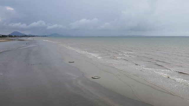 view of the waves at Pagatan Beach when the tide is low
