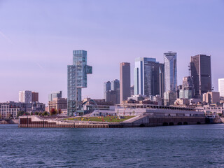 Obraz premium view of the city of Montreal in autumn