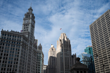  builidings and skyscrapers in downtown chicago, illinois