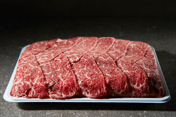 Sliced frozen beef, uncooked food