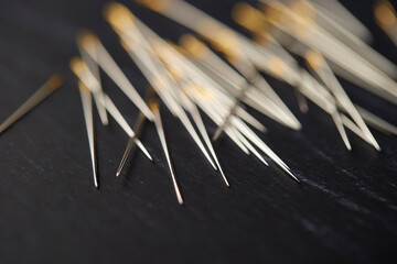 Needles in various sizes