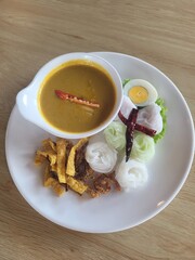Spicy Southern Thai Rice Noodles with Fish Curry Sauce (Khanom Chin Nam Ya Tai)