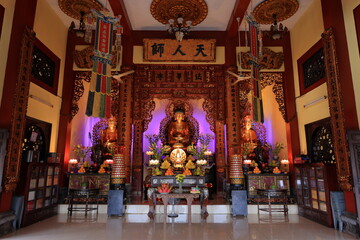 Fototapeta premium Chua Phap Hoa, a Buddhist temple in District 1, Ho Chi Minh City, Vietnam