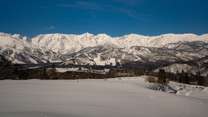 冠雪の山並み　北アルプス　長野県白馬村