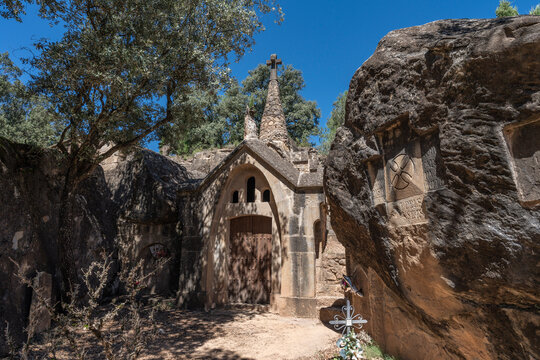 Modernist cemetery, 1915, Sant Esteve d'Olius, Solsona, the Solson&eacute;s, Catalonia, Spain