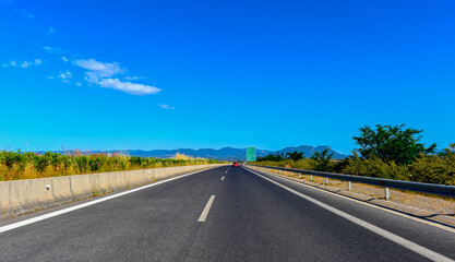 Obraz premium Autobahn Aftokinitodromos 7 / Moreas-Autobahn bei Kalamata Fahrtrichtung Norden (Griechenland) 