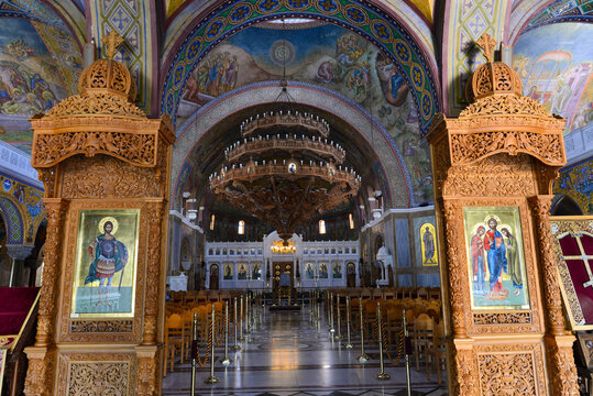  Innenansicht der Agios Andreas Kirche in Patras, Peleppones (Griechenland)
