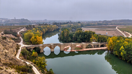 Puente medieval sobre el Ebro