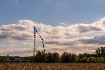 Assurer le réseau : une opération de maintenance spécialisée pour la continuité des signaux télécoms, CEA, Grand Est, France
