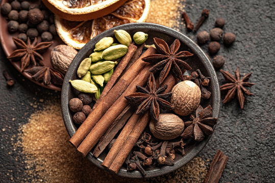 Christmas spices. Seasonal winter spices for mulled wine.