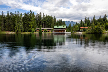 frauensee in tirol im sommer