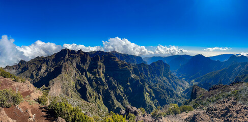 Fototapeta premium Evening in the mountain landscape at Pico Ruivo on Madeira, Portugal.